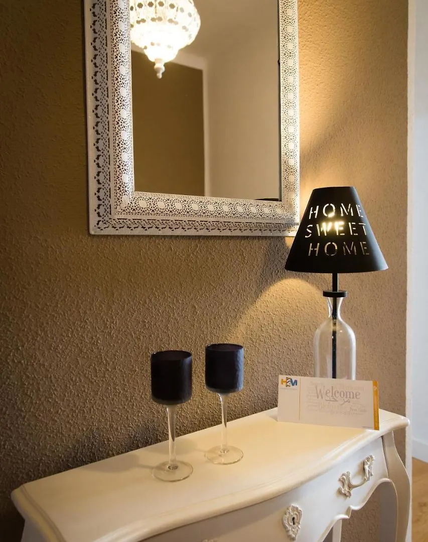 Holidays2Malaga Terraza & Junto Puerto Deportivo 0*, Малага Испания