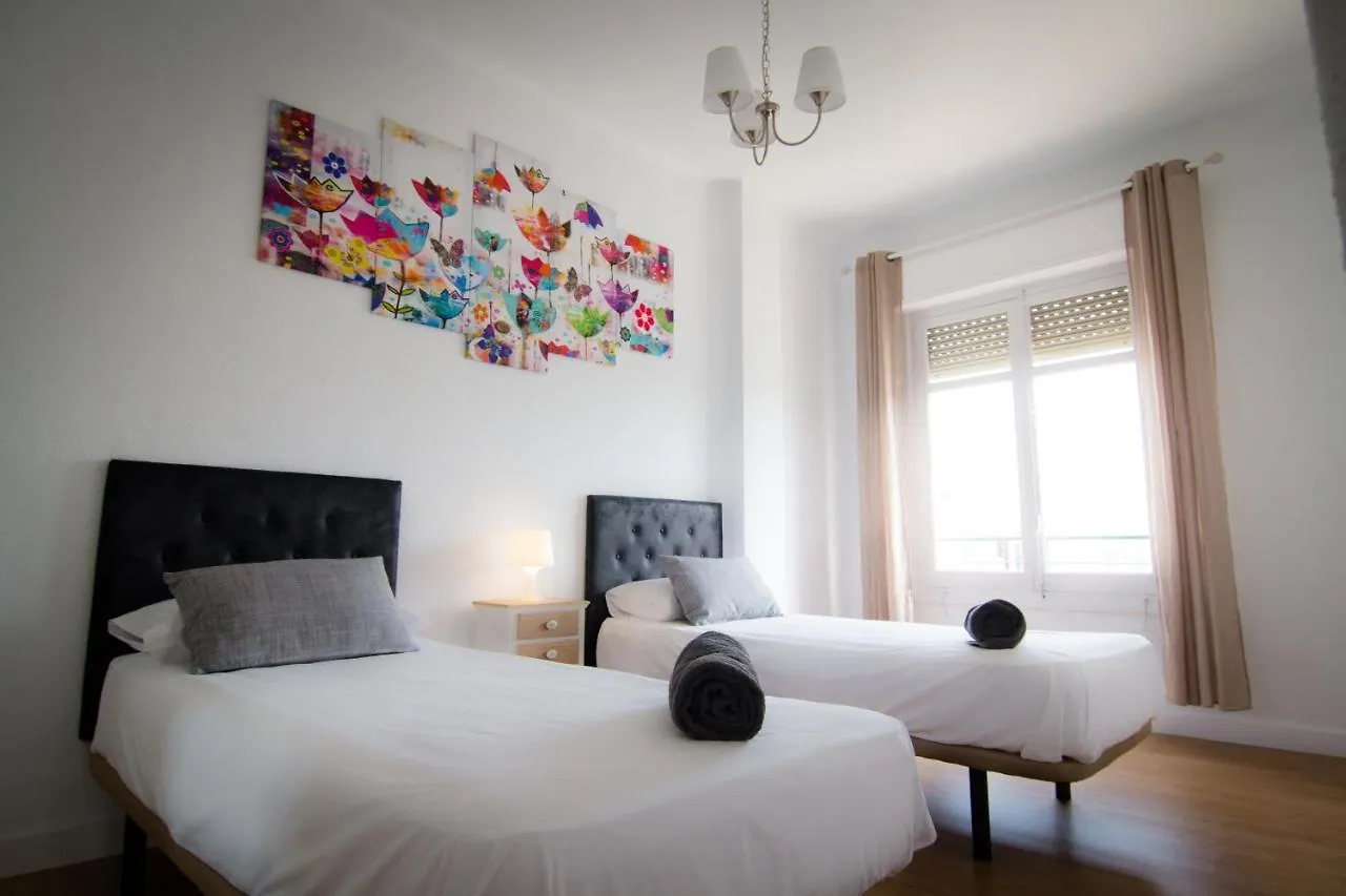 Holidays2Malaga Terraza&junto puerto deportivo Apartamento