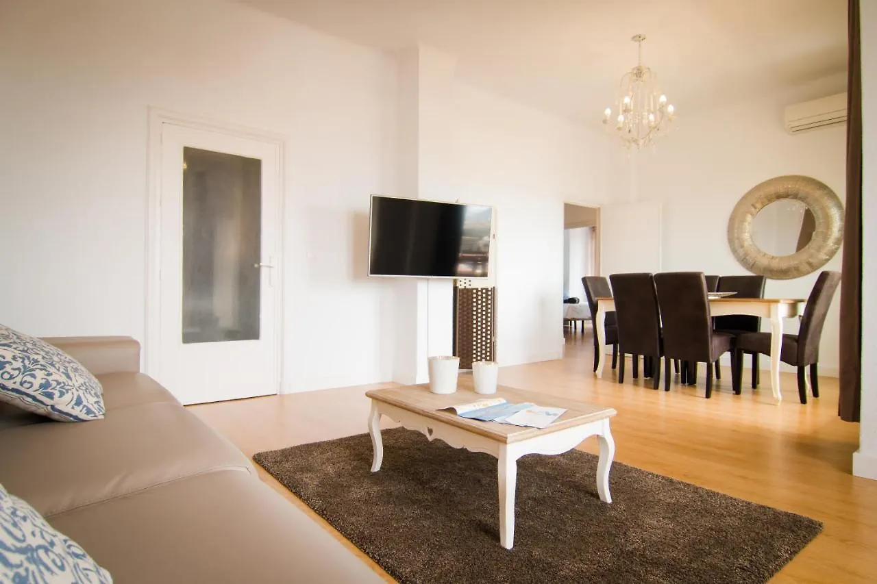 Holidays2Malaga Terraza & Junto Puerto Deportivo Appartement