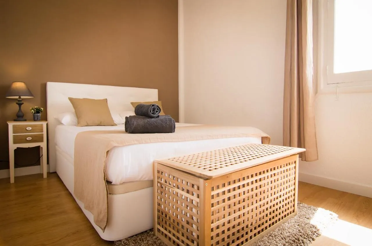 Holidays2Malaga Terraza & Junto Puerto Deportivo Appartement